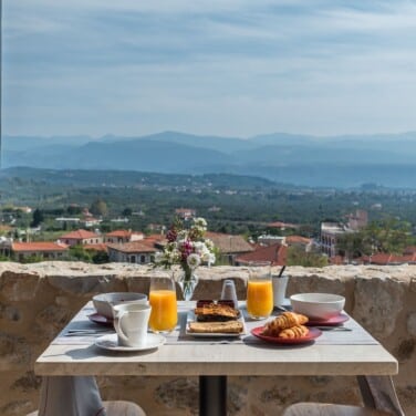 Executive Suite Breakfast at the Balcony with Sparta Valley View