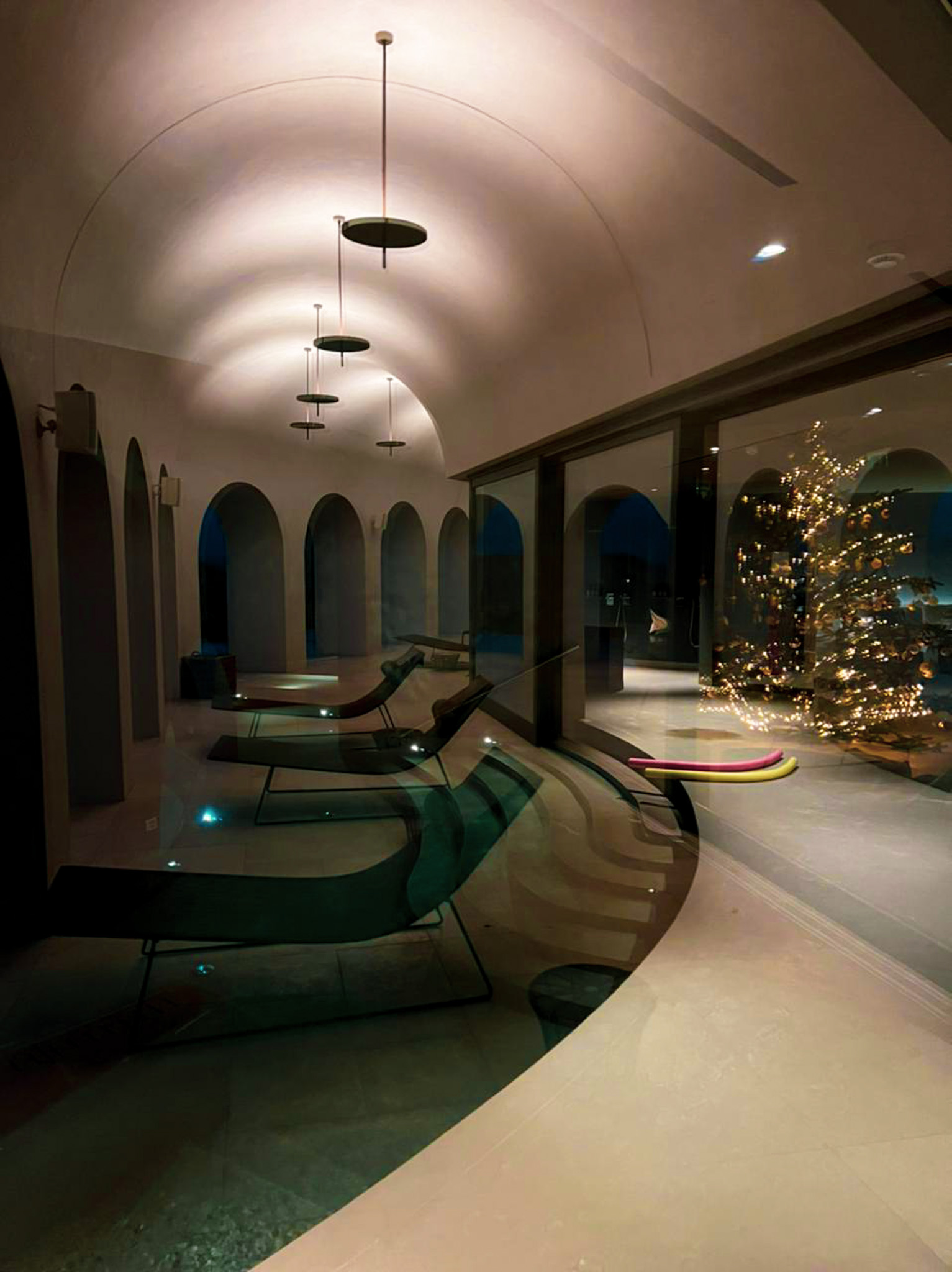 PHOTO-2021-12-06-22-56-33